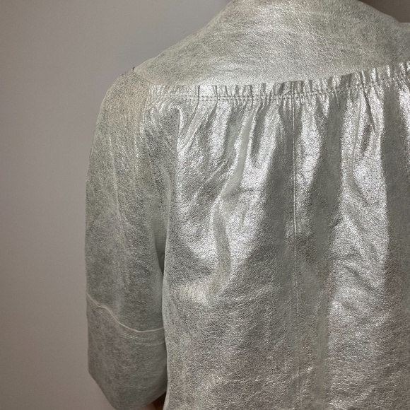 Vintage silver metallic 100% leather 60’s mod button down crewneck jacket! - Picture 11 of 15